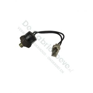 MX5 Air conditioning low pressure switch (Used)